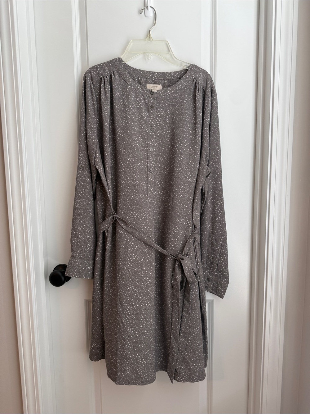LOFT Gray Dot Long-Sleeve Tie-Waist Dress